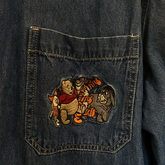 2000’s The Disney Store Winnie The Pooh Denim Button Down Shirt in Size Large - Picture 4 of 6